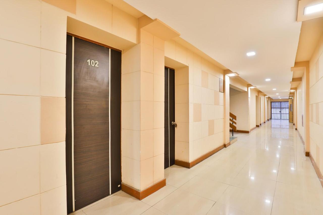 Oyo 13668 Hotel Utsav ヴァドーダラー エクステリア 写真